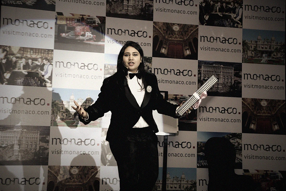 Customised mentalism show for brands